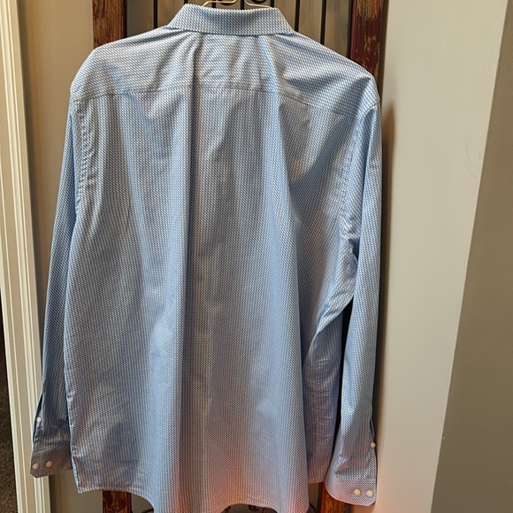 NWOT Express Men’s Blue And White Patterned XXLT Long Sleeve Button Up Shirt - Picture 4 of 4